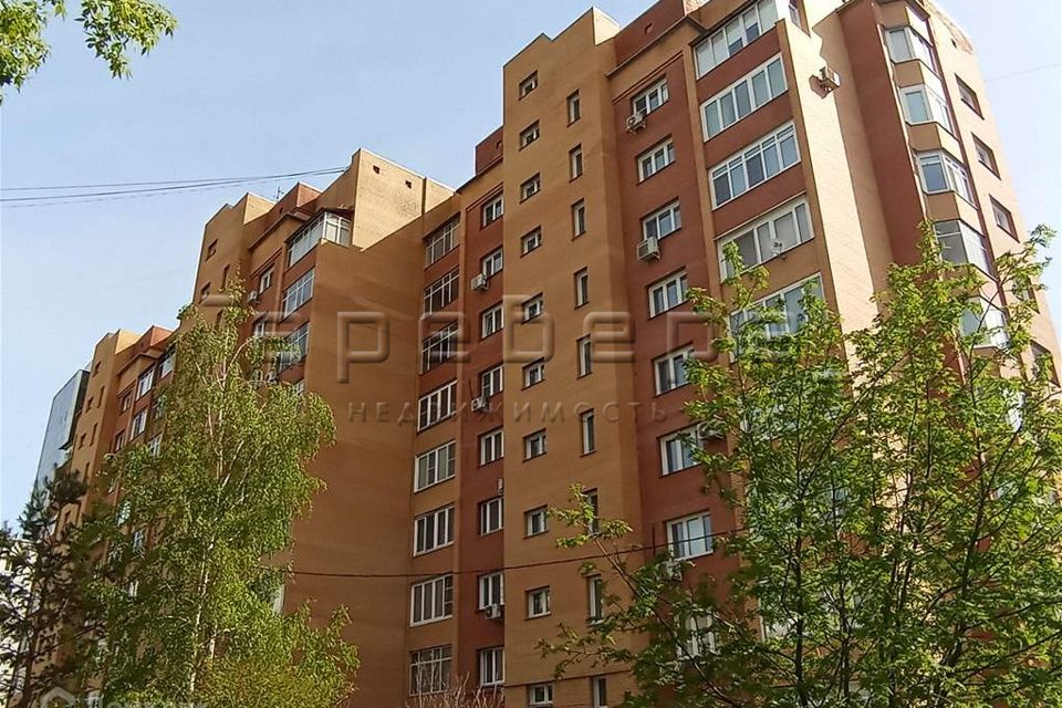 Сдаётся 4-комнатная квартира, 120 м²