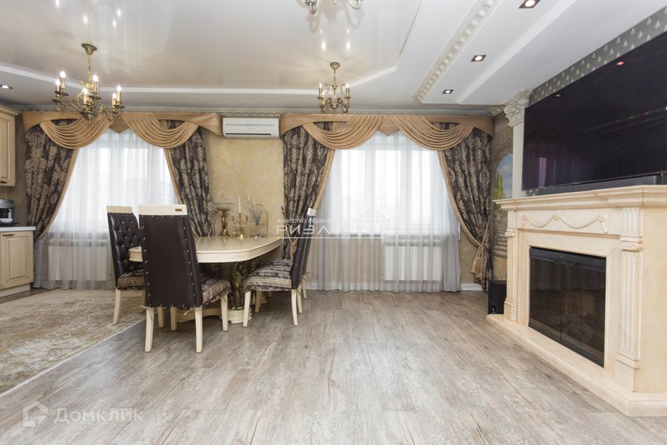 Продаётся 3-комнатная квартира, 106 м²