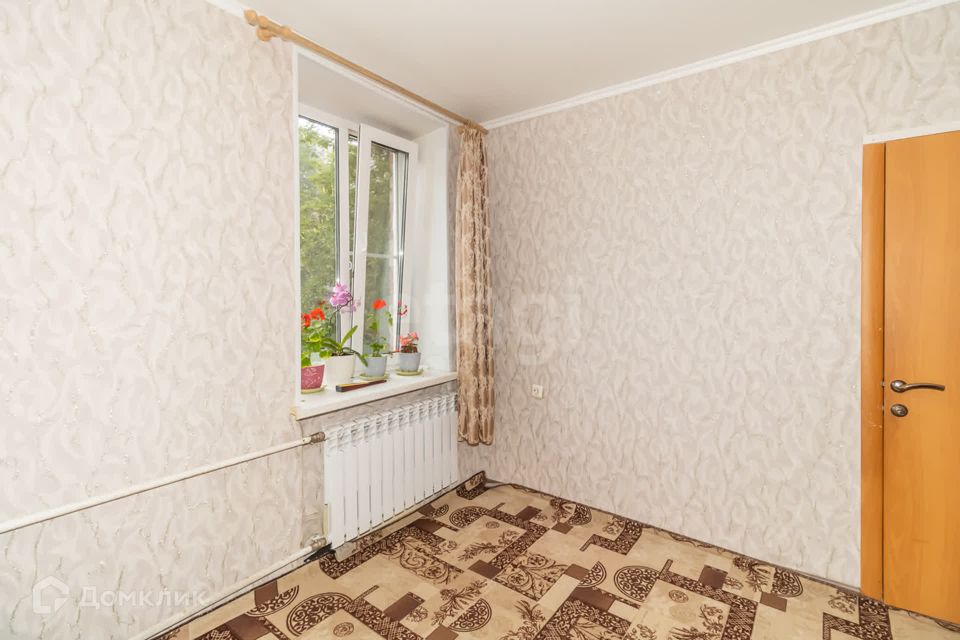 Продаётся 3-комнатная квартира, 48.9 м²