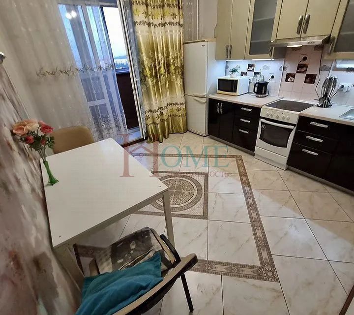 Сдаётся 1-комнатная квартира, 43 м²
