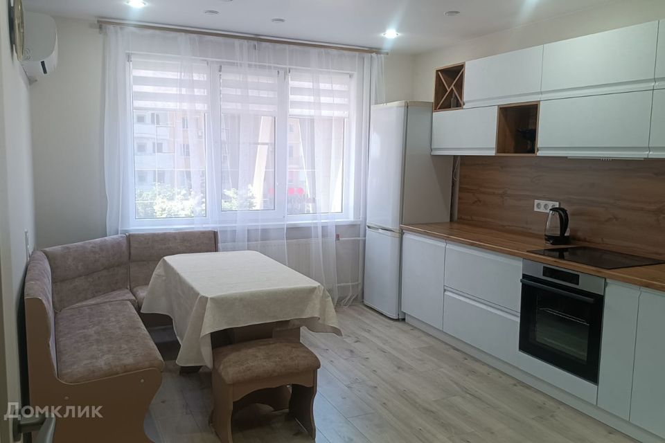 Сдаётся 2-комнатная квартира, 66 м²