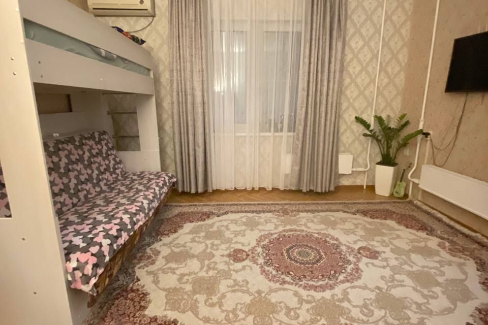 Продаётся 1-комнатная квартира, 38 м²