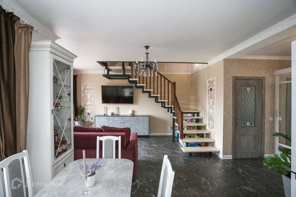 Продаётся 2-комнатная квартира, 73.3 м²