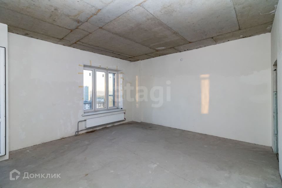 Продаётся 4-комнатная квартира, 117 м²