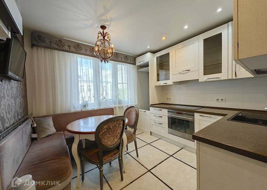 Продаётся 3-комнатная квартира, 82 м²