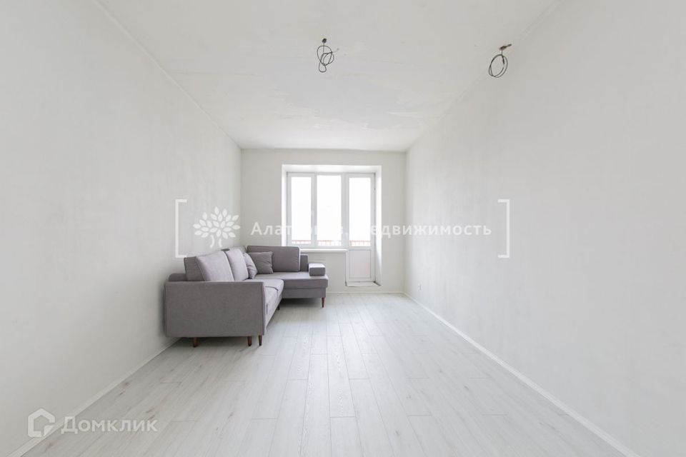 Продаётся 1-комнатная квартира, 42 м²