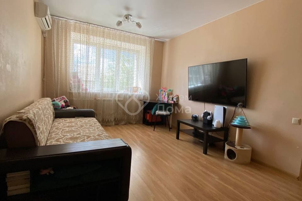 Продаётся 1-комнатная квартира, 38.8 м²