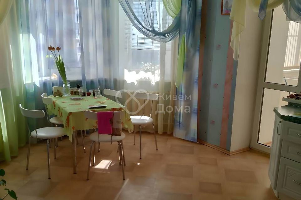 Продаётся 2-комнатная квартира, 86.5 м²