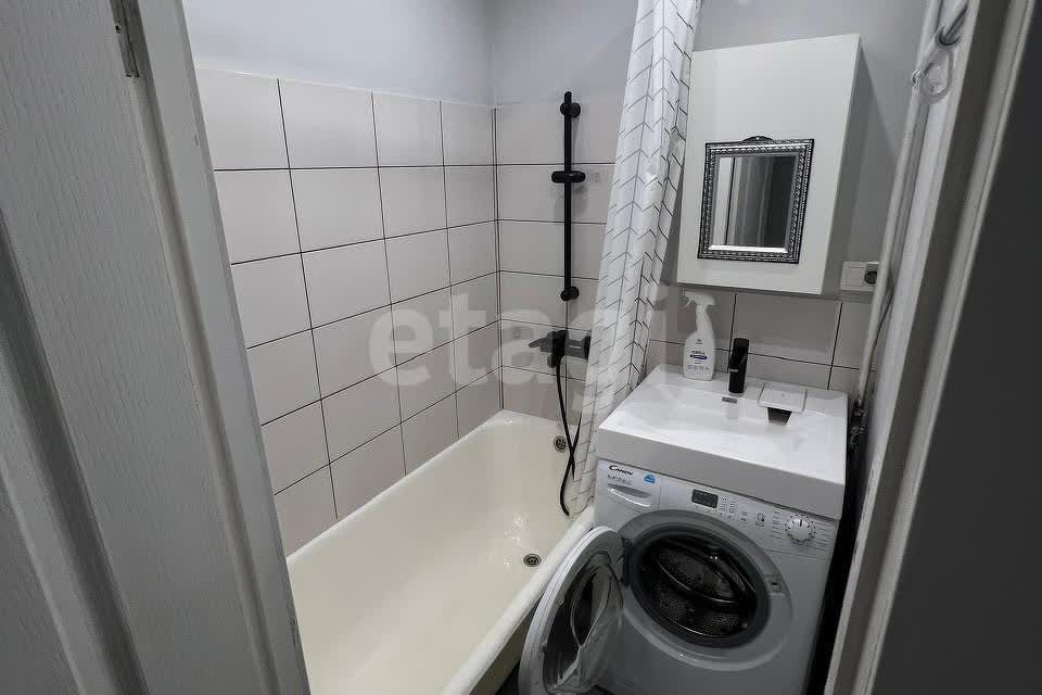 Продаётся 3-комнатная квартира, 51.9 м²