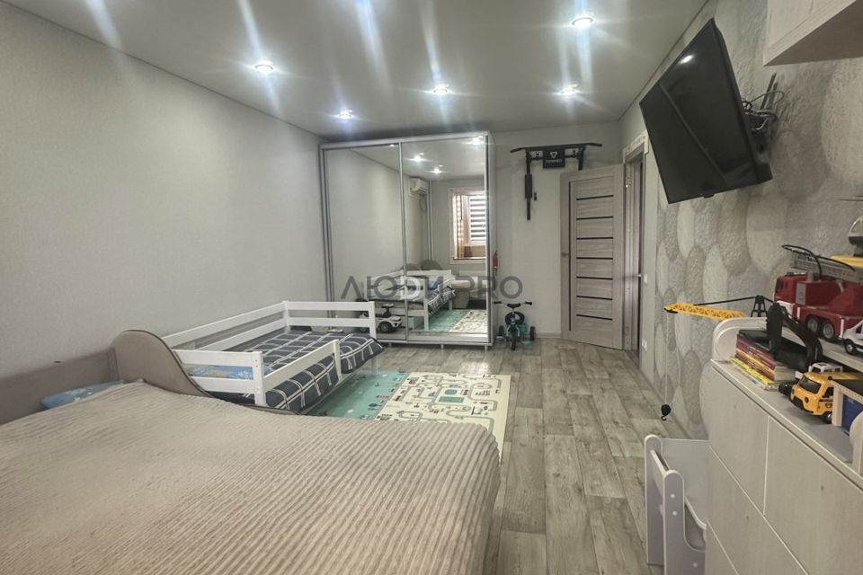 Продаётся 1-комнатная квартира, 37 м²