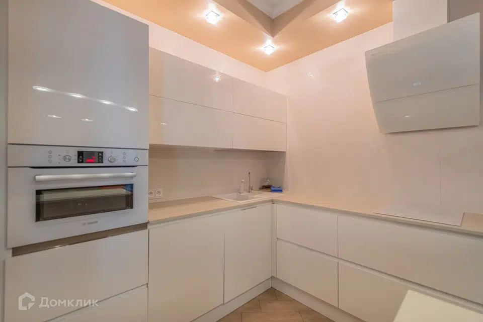 Продаётся 1-комнатная квартира, 54.3 м²