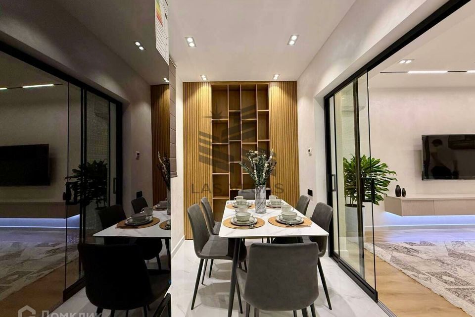 Сдаётся 2-комнатная квартира, 87 м²