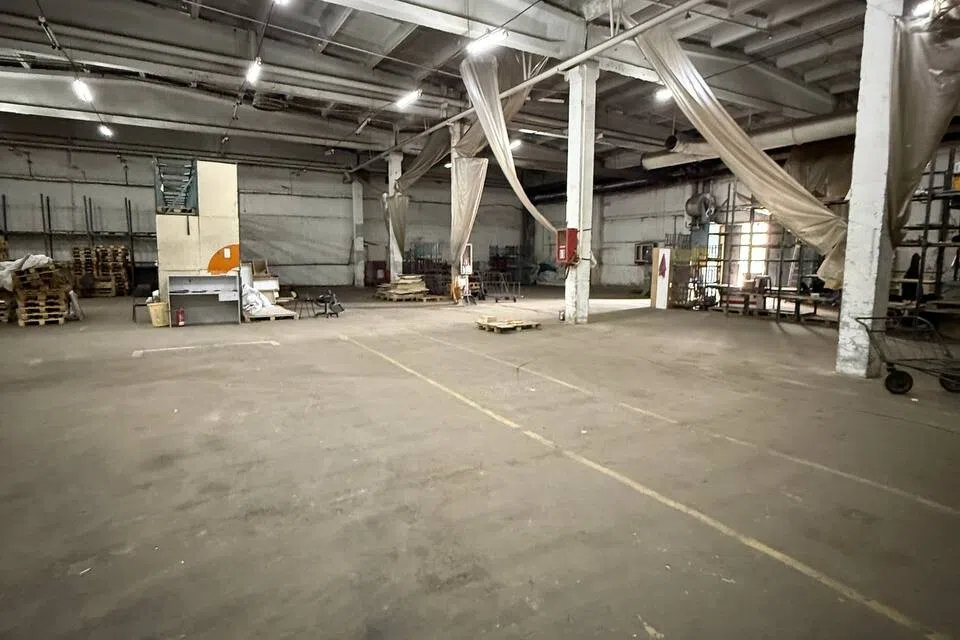 Сдаётся склад, 910 м²