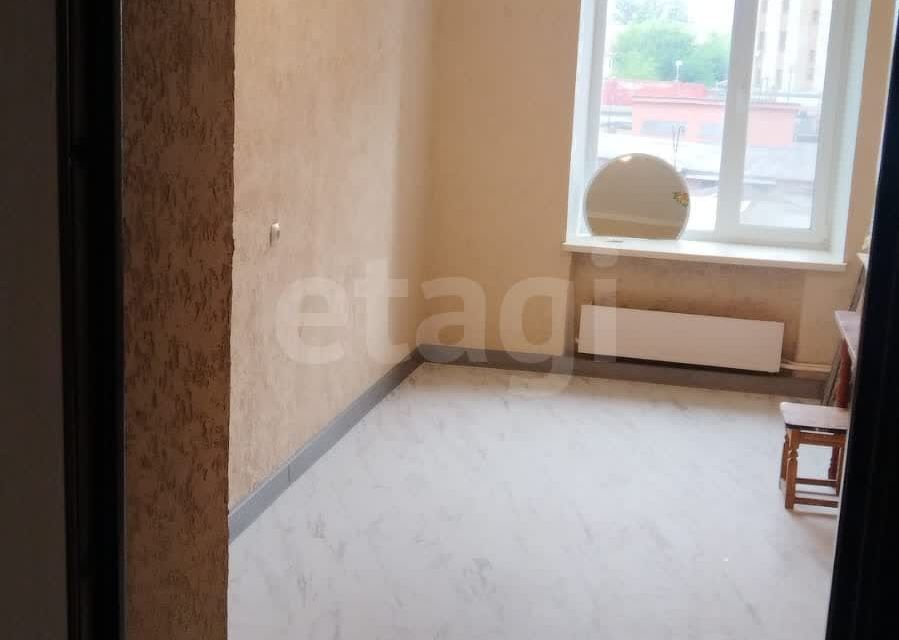 Продаётся комната в 1-комн. квартире, 15.4 м²
