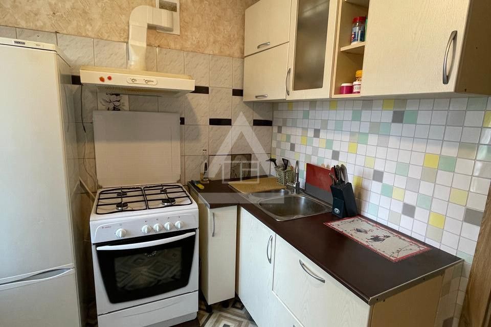 Продаётся 3-комнатная квартира, 42.2 м²