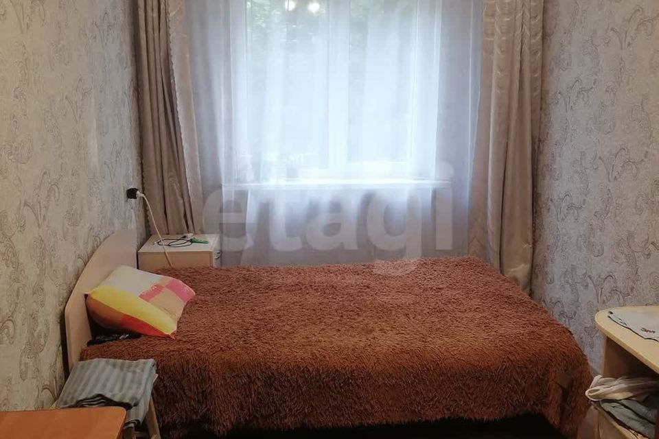 Продаётся 4-комнатная квартира, 62 м²