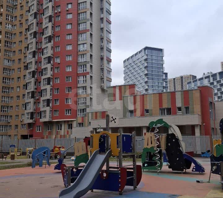 Продаётся 2-комнатная квартира, 73.69 м²