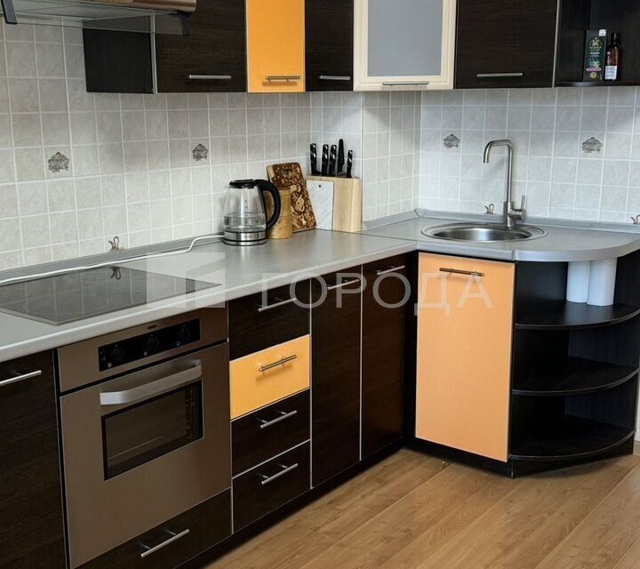 Сдаётся 2-комнатная квартира, 62.4 м²