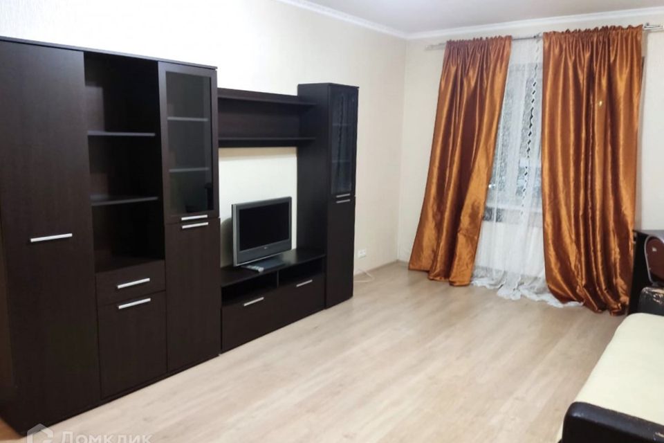 Продаётся 1-комнатная квартира, 41.8 м²