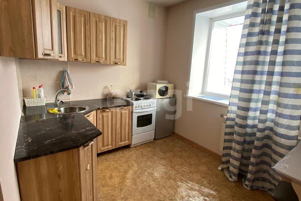 Продаётся 1-комнатная квартира, 37.6 м²