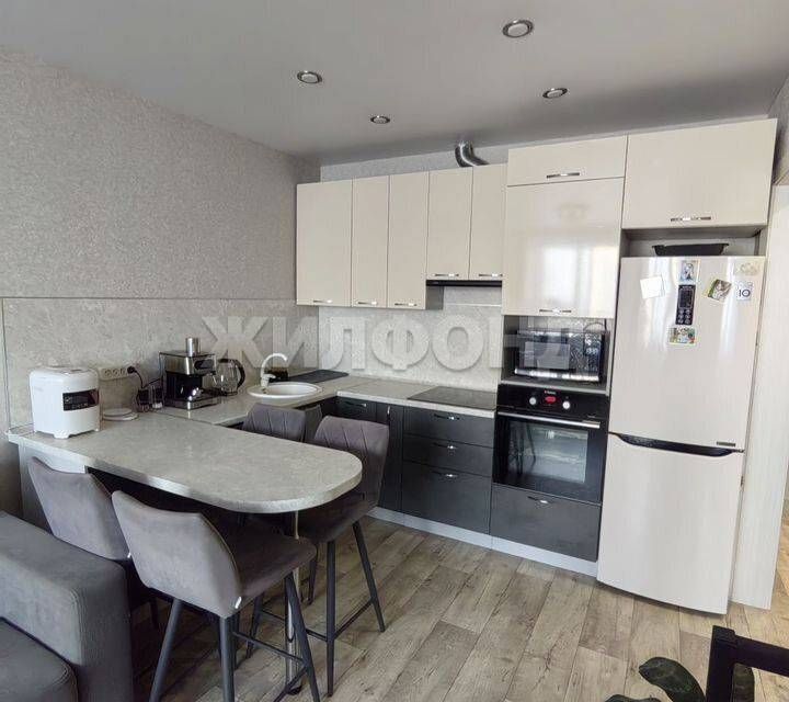 Продаётся 3-комнатная квартира, 63 м²