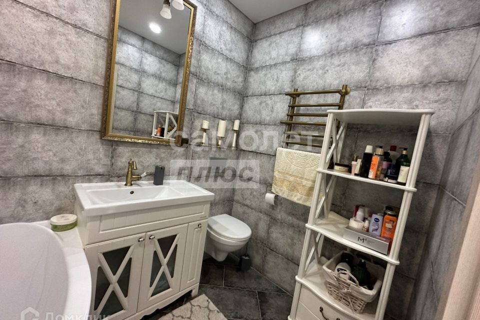 Продаётся 1-комнатная квартира, 42.4 м²