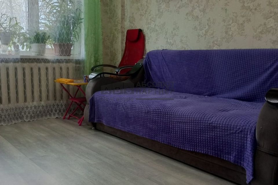 Продаётся 4-комнатная квартира, 61.5 м²