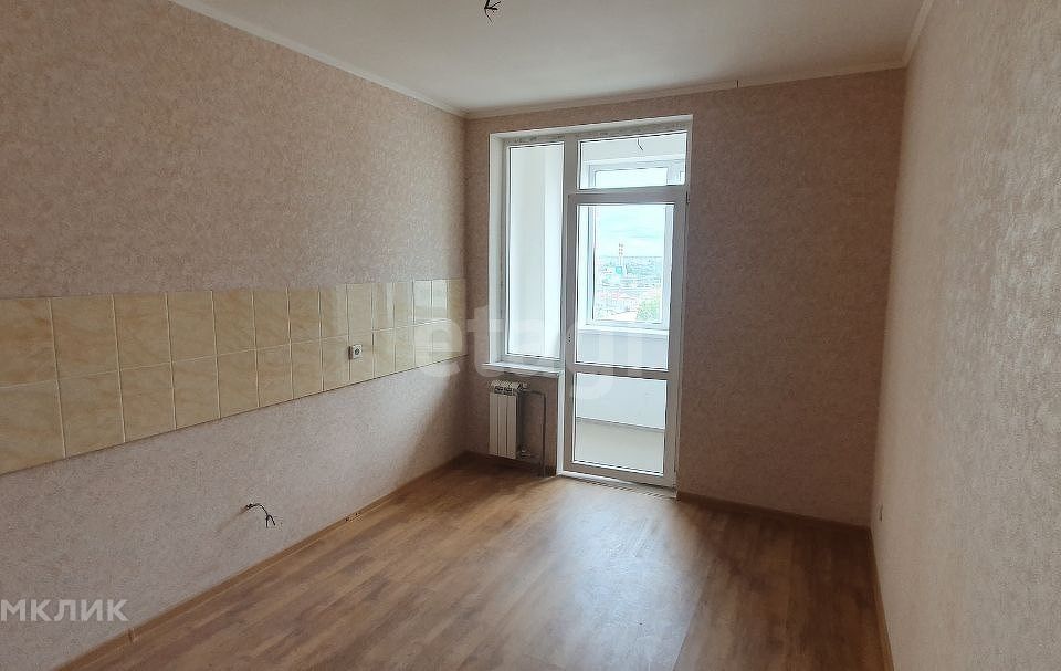 Продаётся 1-комнатная квартира, 42 м²