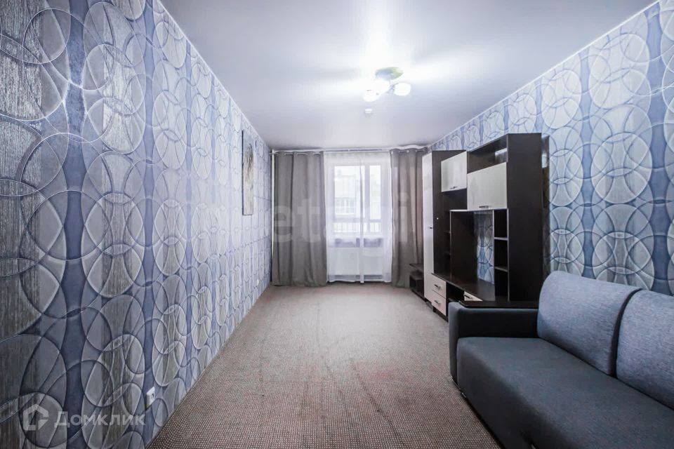 Продаётся 1-комнатная квартира, 49 м²
