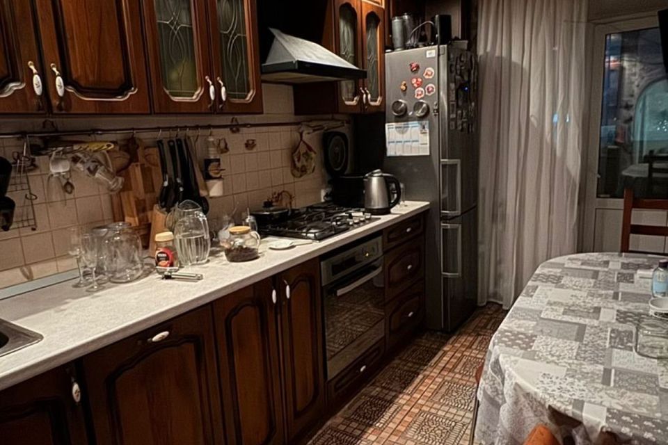 Продаётся 4-комнатная квартира, 74 м²