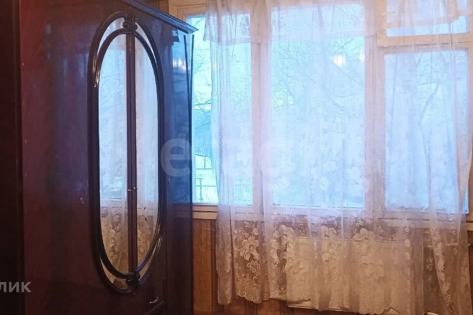 Продаётся 3-комнатная квартира, 41.7 м²