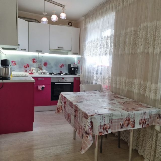 Продаётся 3-комнатная квартира, 55.2 м²