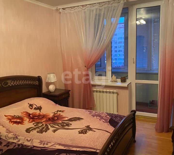 Продаётся 3-комнатная квартира, 90 м²