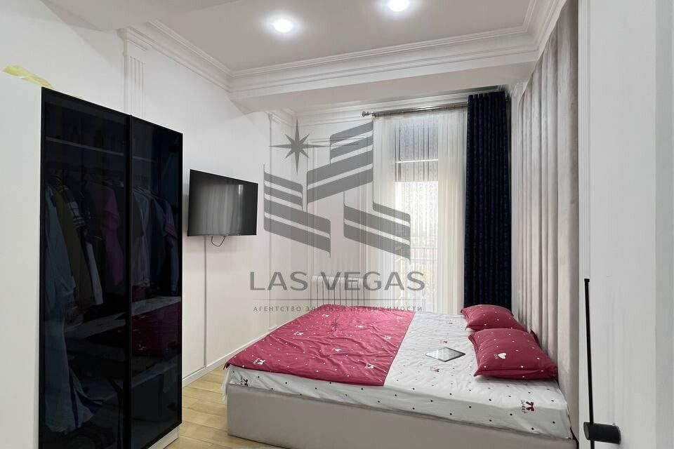 Сдаётся 2-комнатная квартира, 65 м²