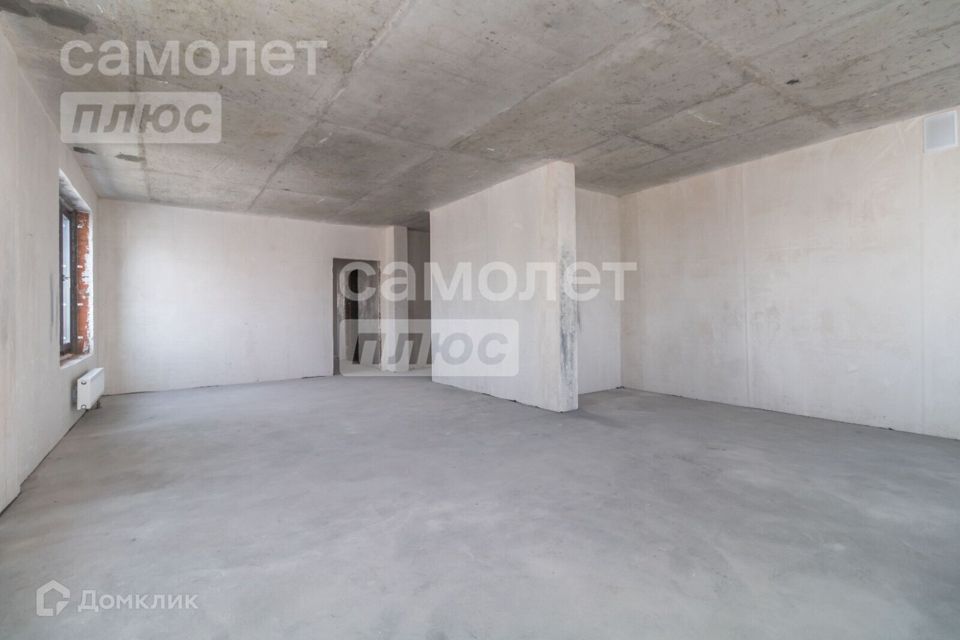 Продаётся 4-комнатная квартира, 93 м²