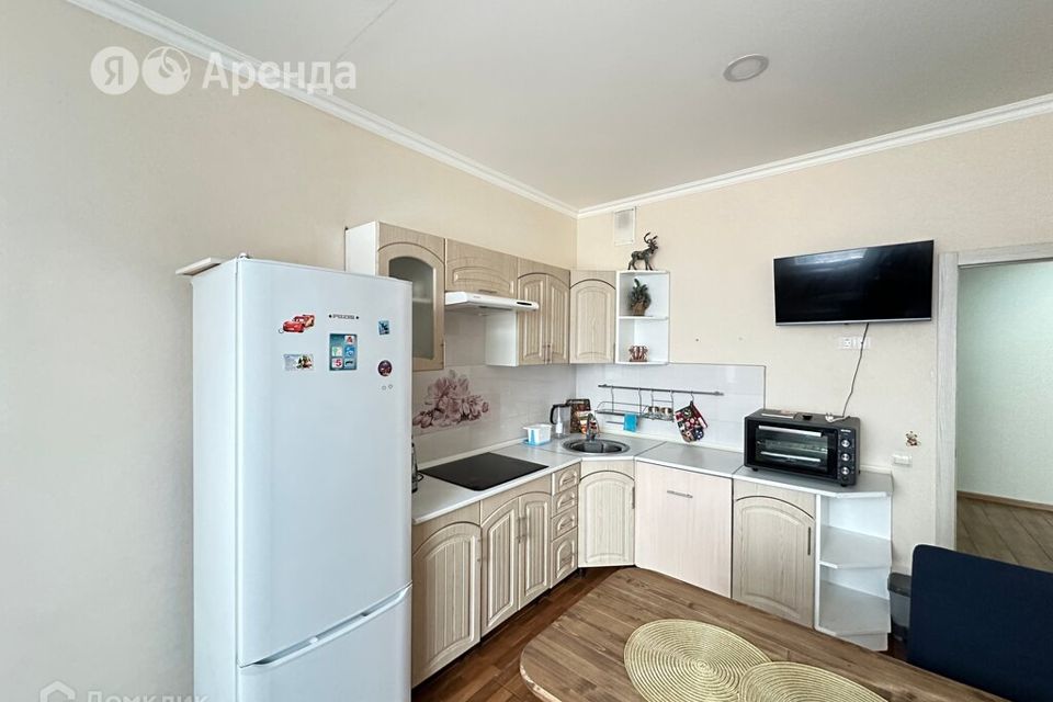 Сдаётся 2-комнатная квартира, 72 м²