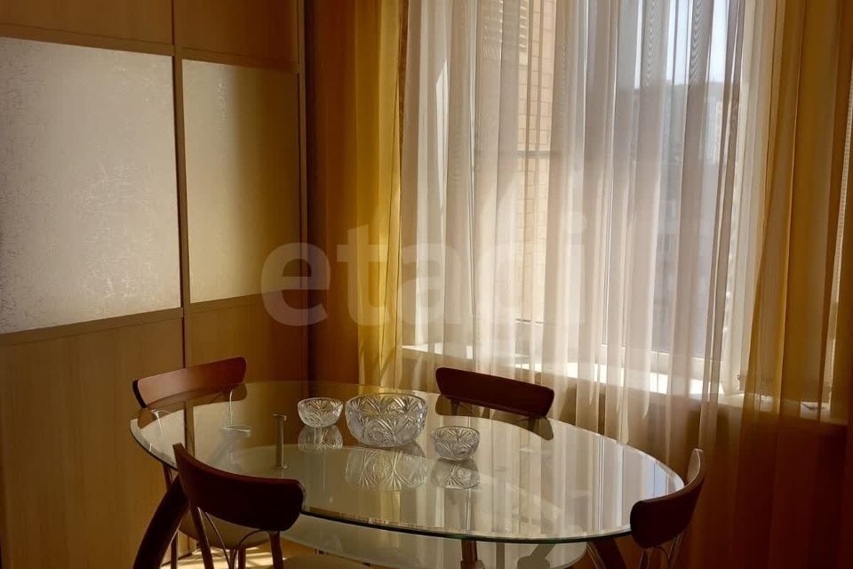 Продаётся 2-комнатная квартира, 67.3 м²