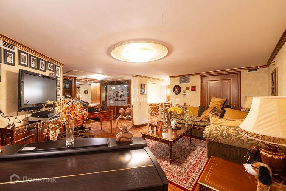Продаётся 4-комнатная квартира, 103 м²