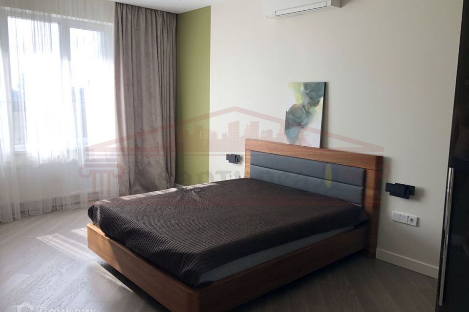 Сдаётся 3-комнатная квартира, 140 м²