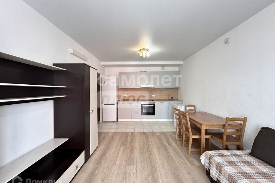 Продаётся 2-комнатная квартира, 72.6 м²