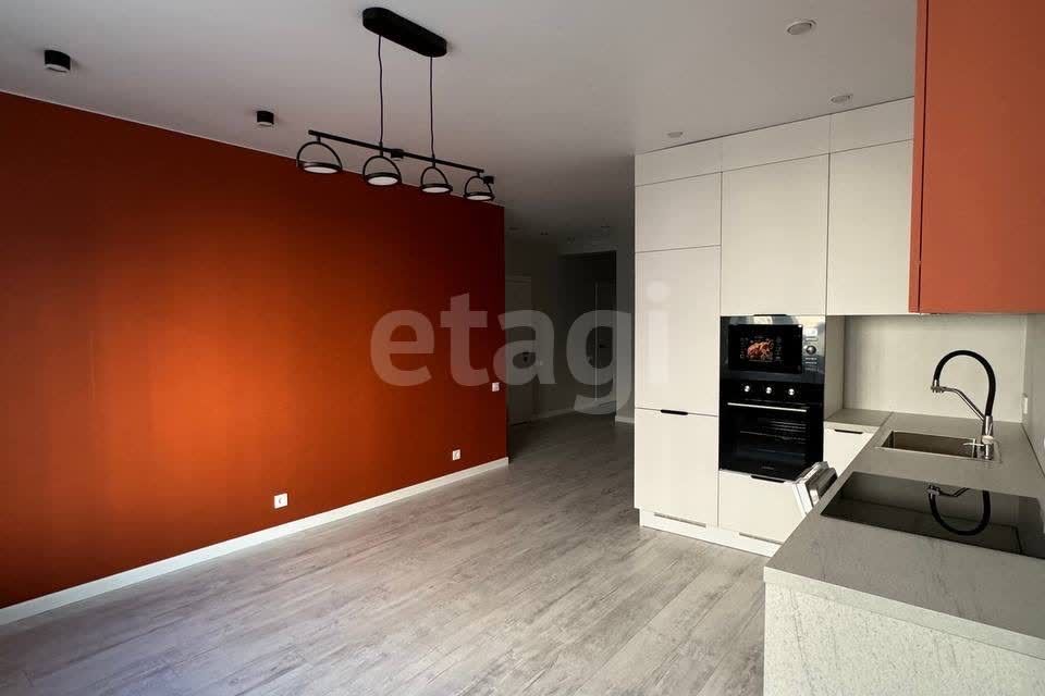 Продаётся 2-комнатная квартира, 70.3 м²