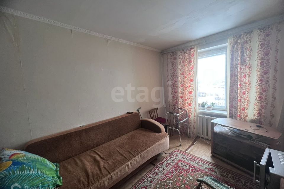 Продаётся 3-комнатная квартира, 52.3 м²