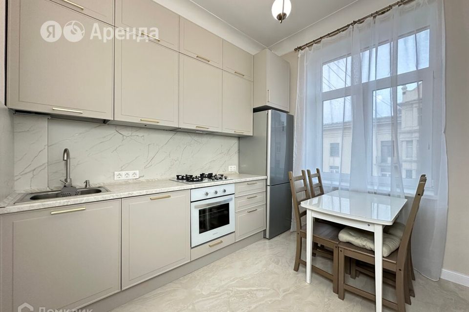 Сдаётся 2-комнатная квартира, 58 м²