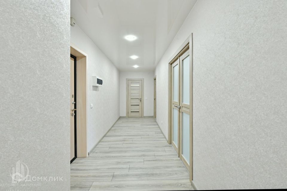 Продаётся 2-комнатная квартира, 67.4 м²