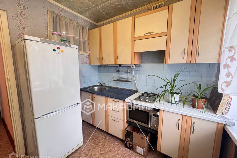 Продаётся 3-комнатная квартира, 42.8 м²