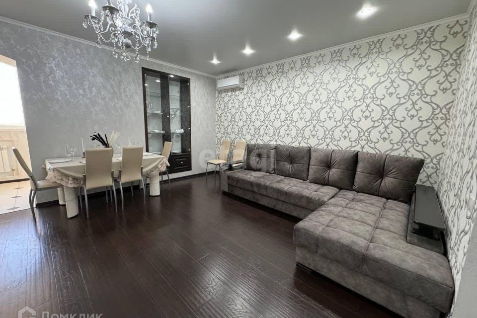 Продаётся 4-комнатная квартира, 170 м²