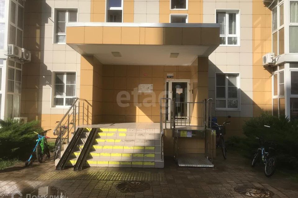 Продаётся 2-комнатная квартира, 57.2 м²