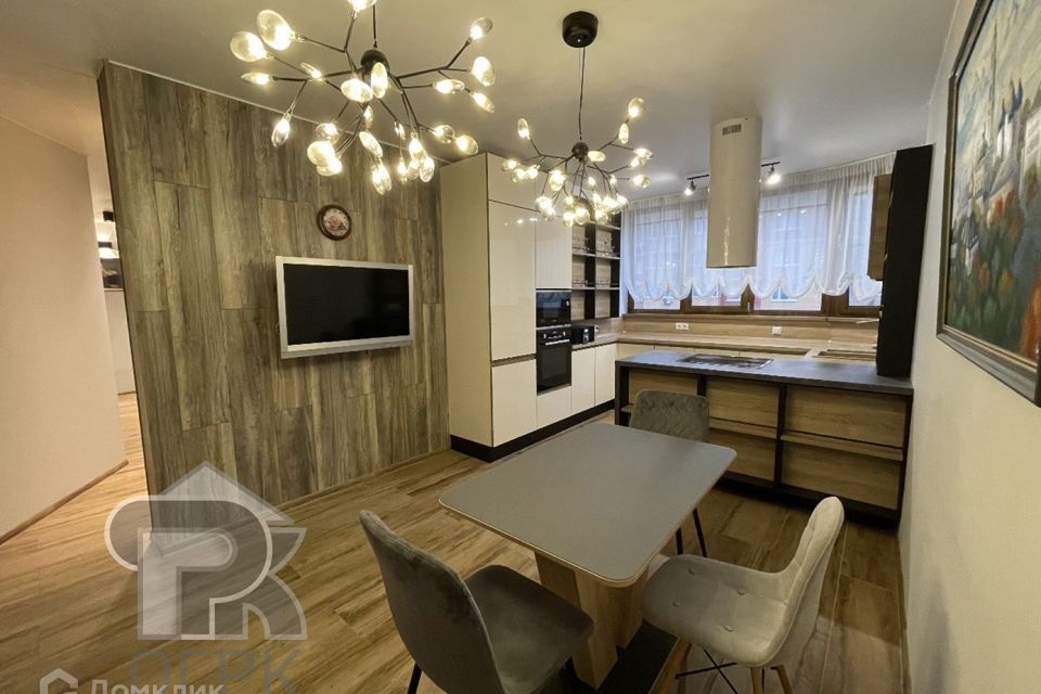 Продаётся 3-комнатная квартира, 89.9 м²