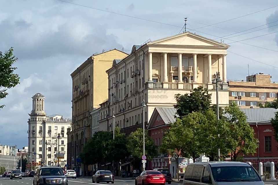 Продаётся 4-комнатная квартира, 106.9 м²