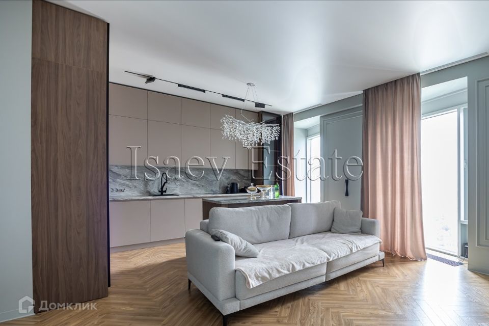 Продаётся 4-комнатная квартира, 110.4 м²